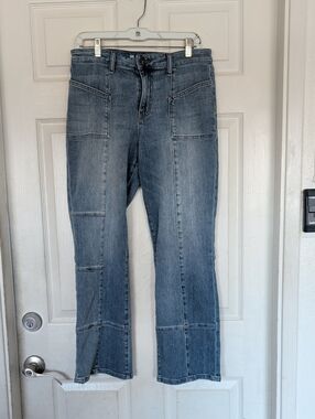 KUT Kelsey high rise kick flare jeans Women 8 Stretchy Light Denim